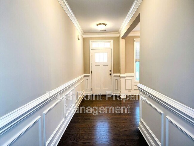 Foto del edificio - 9310 Inverness Rd