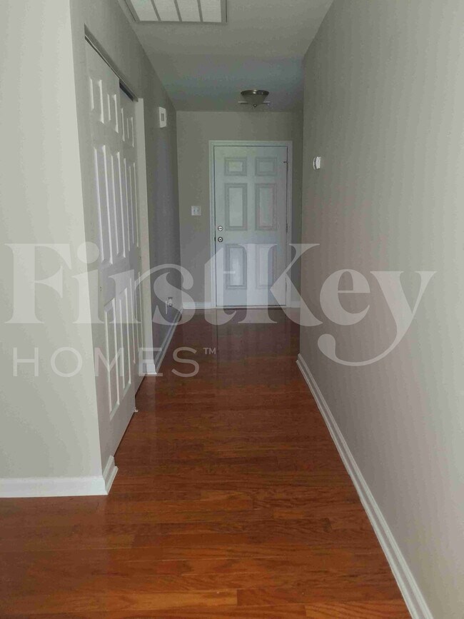 Foto del edificio - 136 Rockbridge Ct