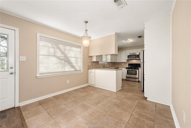 Foto del edificio - 2908 Oakside Dr
