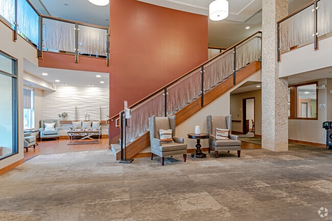 Lobby Photo - The Legends at Silver Lake