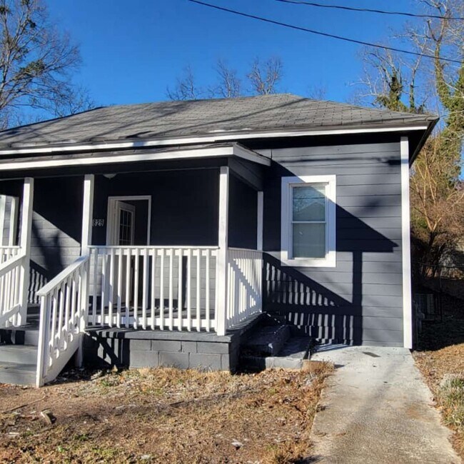 Building Photo - 622 Hammock St