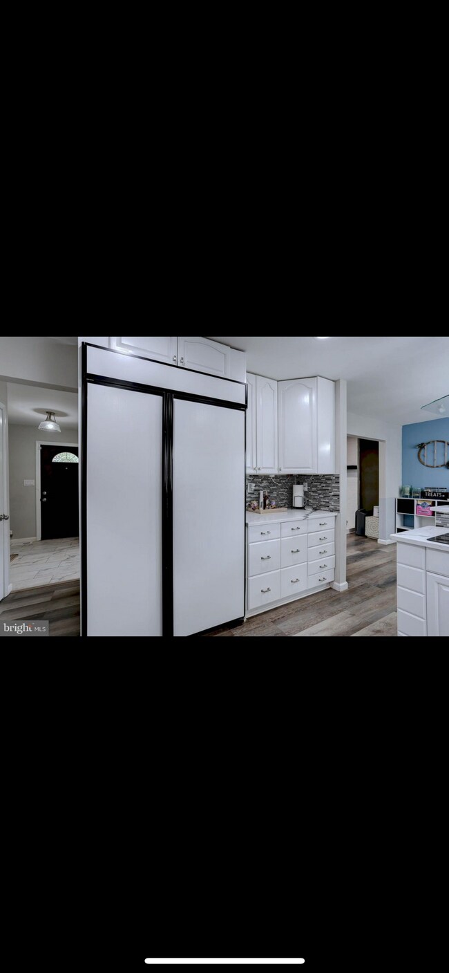 Building Photo - 620 Westphalia Dr