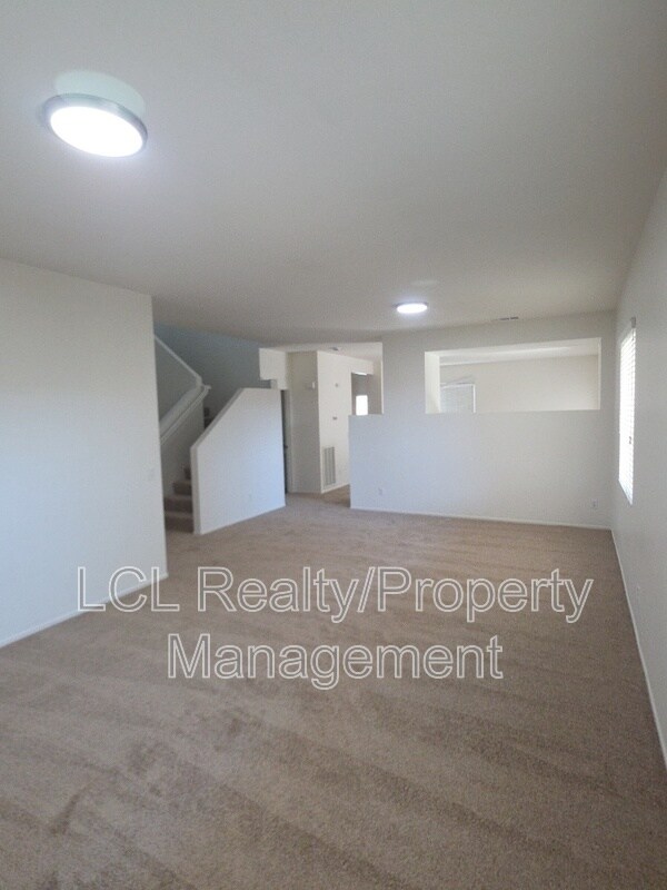 Foto del edificio - 12899 Oakdale St