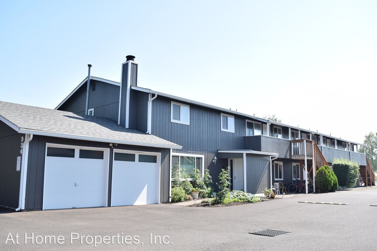 Foto principal - 934-936 NW Sycamore Ave