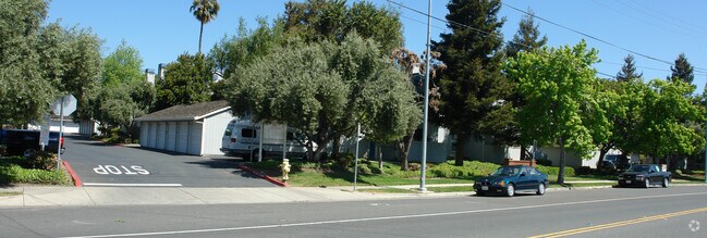 Foto del edificio - Claremont Meadows