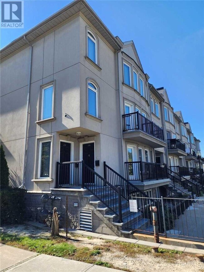 Building Photo - 118 Finch Ave W