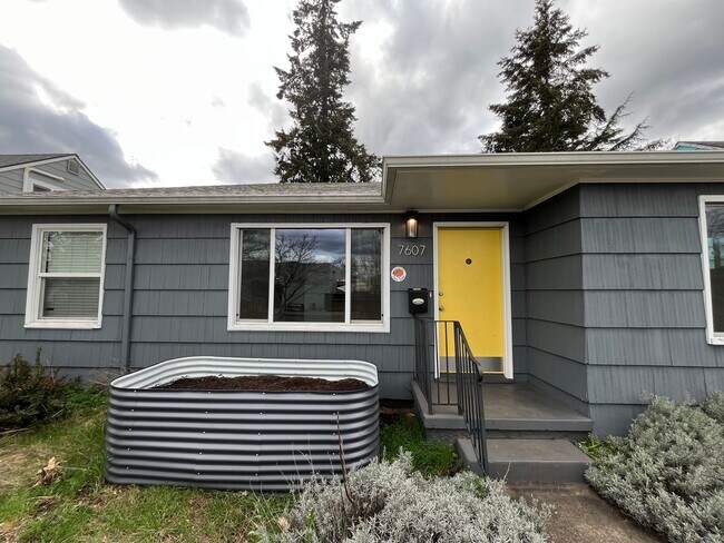 Building Photo - Cozy 3 bed 1 bath Home in Brentwood-Darlin...