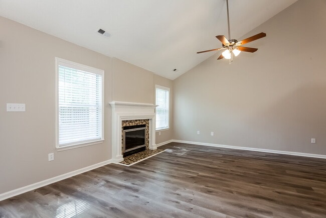 Building Photo - 5136 Haybridge Rd