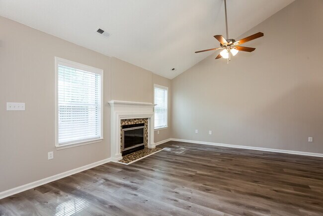 Foto del edificio - 5136 Haybridge Rd