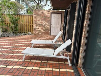 Building Photo - 1420 Ocean Way Dr