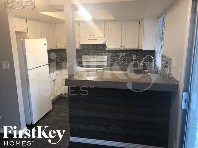 Foto del edificio - 907 W Kerry Ln