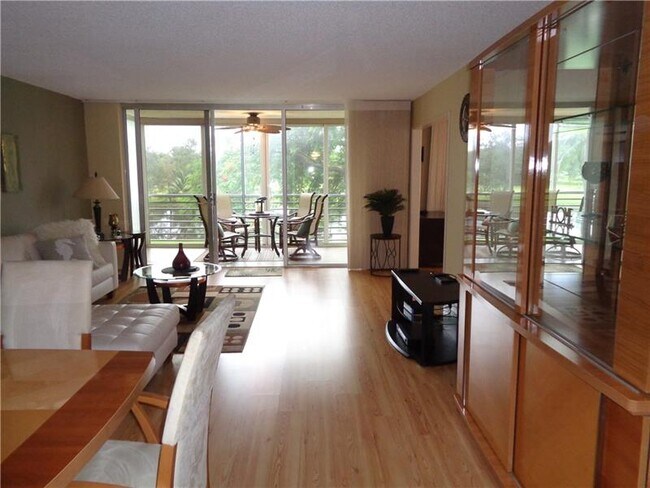 Foto del edificio - 3499 Oaks Way