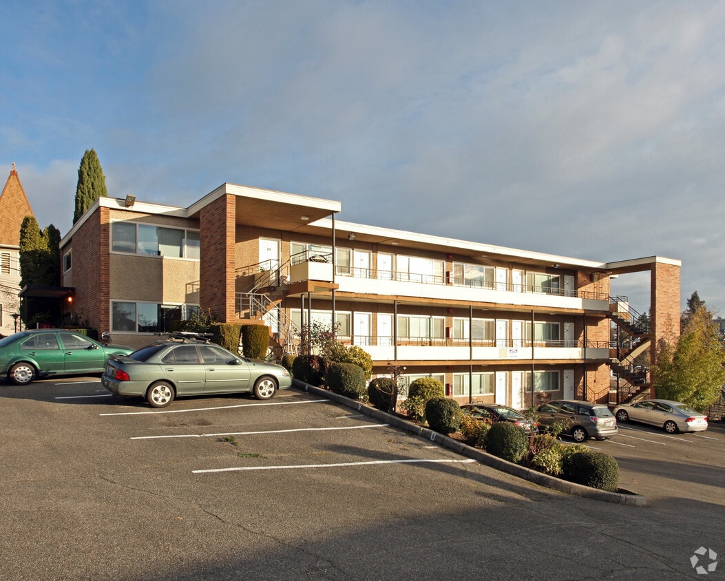 Primary Photo - Casabel Apartments