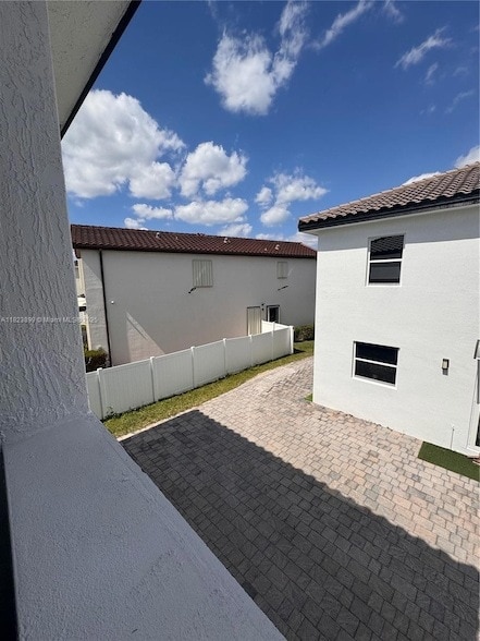 Building Photo - 16934 SW 92nd St Cir