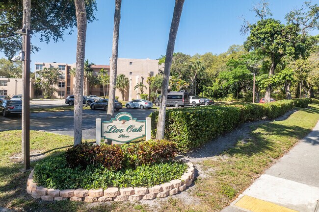 Foto del edificio - Live Oak Place