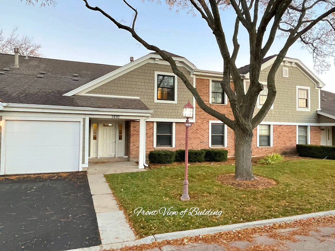 Primary Photo - 1416 7 Pines Rd