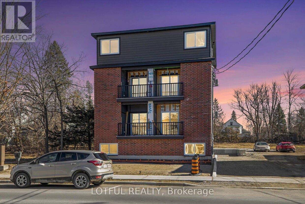 Photo principale - 131-131 Gore St E