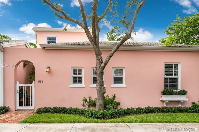Building Photo - 556 Loretto Ave