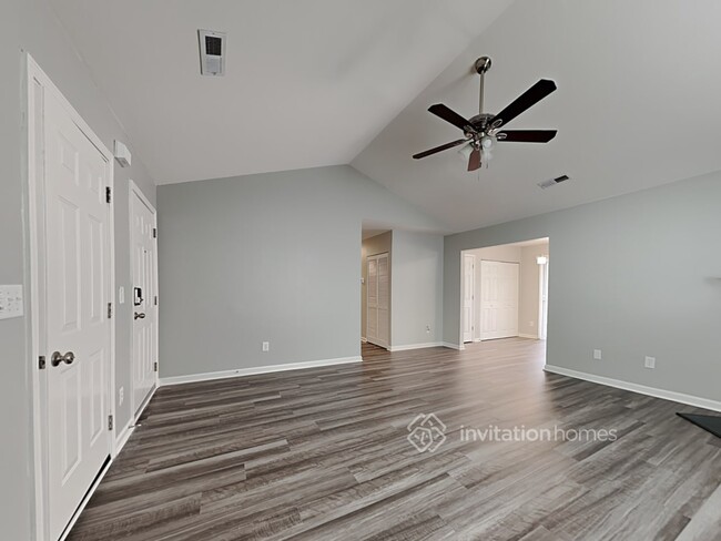 Building Photo - 3604 Dartford Dr