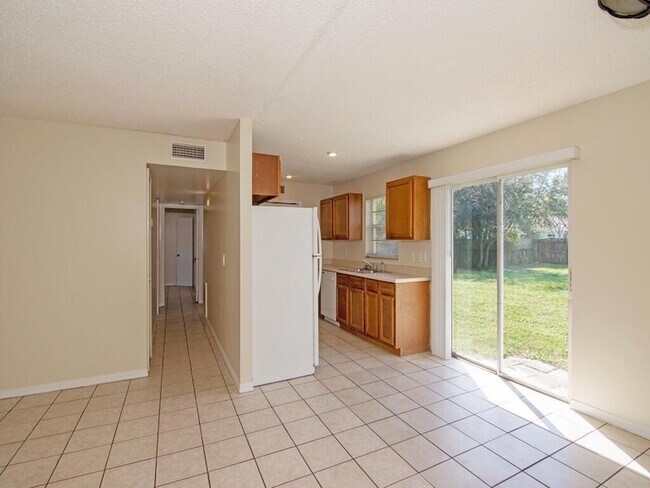 Foto del edificio - 1190 SE Puritan Ln