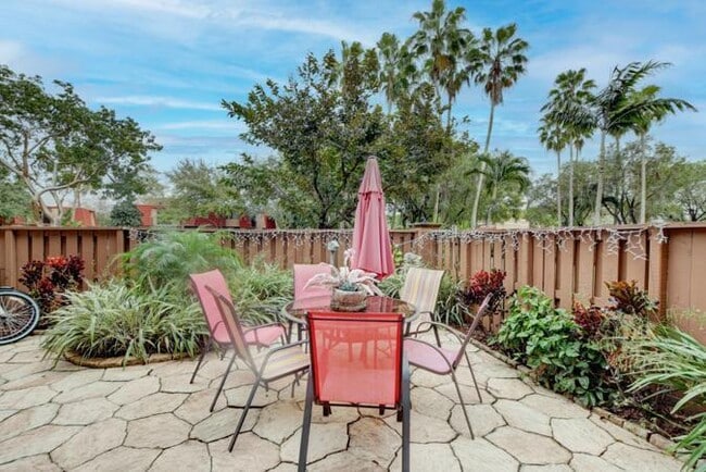 Building Photo - 8279 Severn Dr