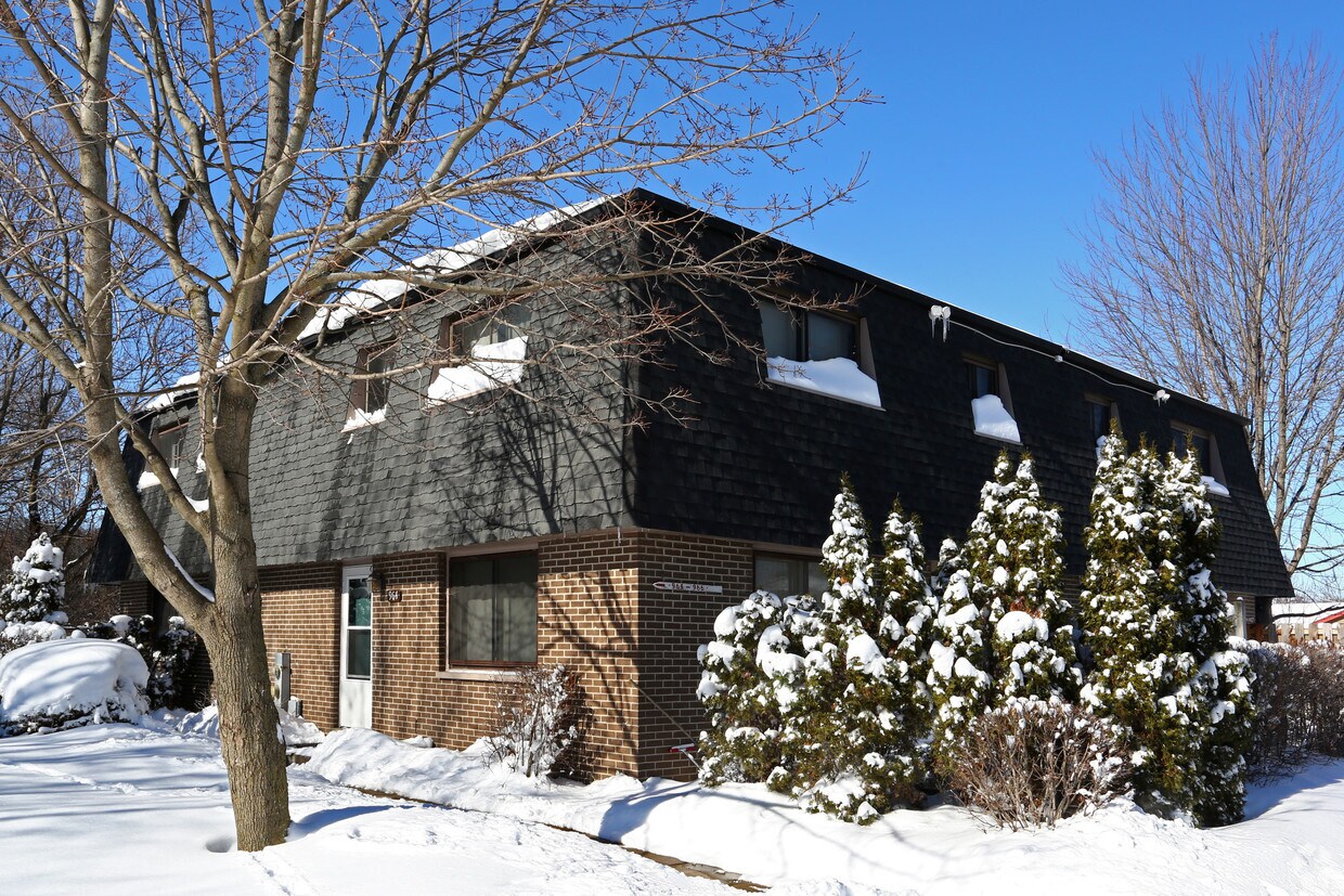 Foto del edificio - 964-970 N Fairfield Rd