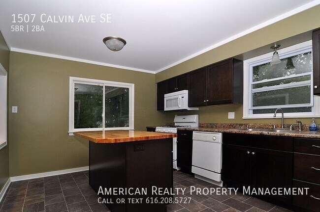 Foto del edificio - 1507 Calvin Ave SE