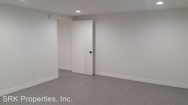 Foto del edificio - 10908 Rose Ave