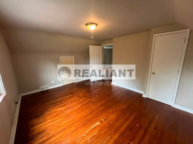 Foto del edificio - 2380 N Ft Thomas Ave