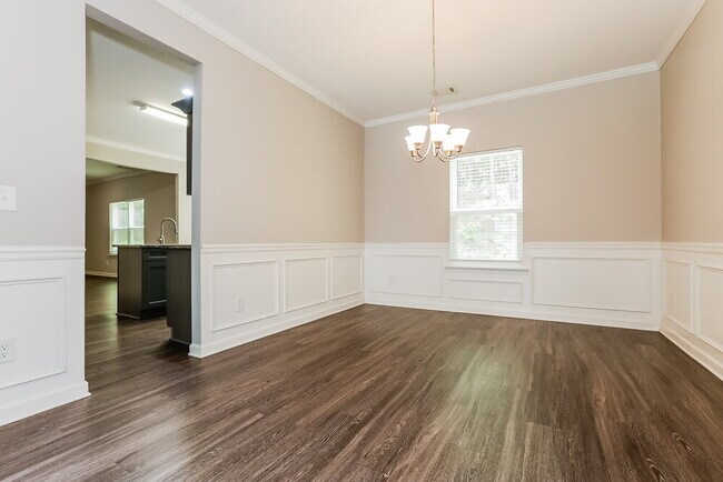 Foto del edificio - 412 Fieldcrest Dr