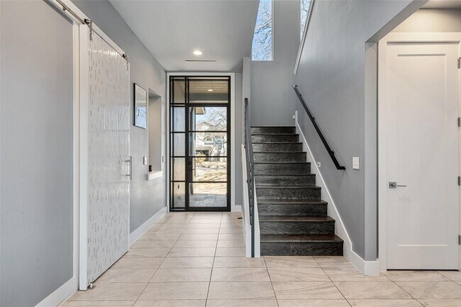 Foto del edificio - 10804 Rush Rd