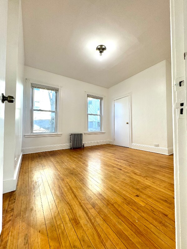 Building Photo - 184 Vernon St