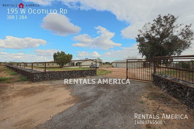 Foto del edificio - 3 ACRE Horse Property with 3bed 2 bath Hom...
