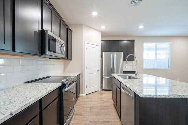 Building Photo - 17370 W Via De Luna Dr