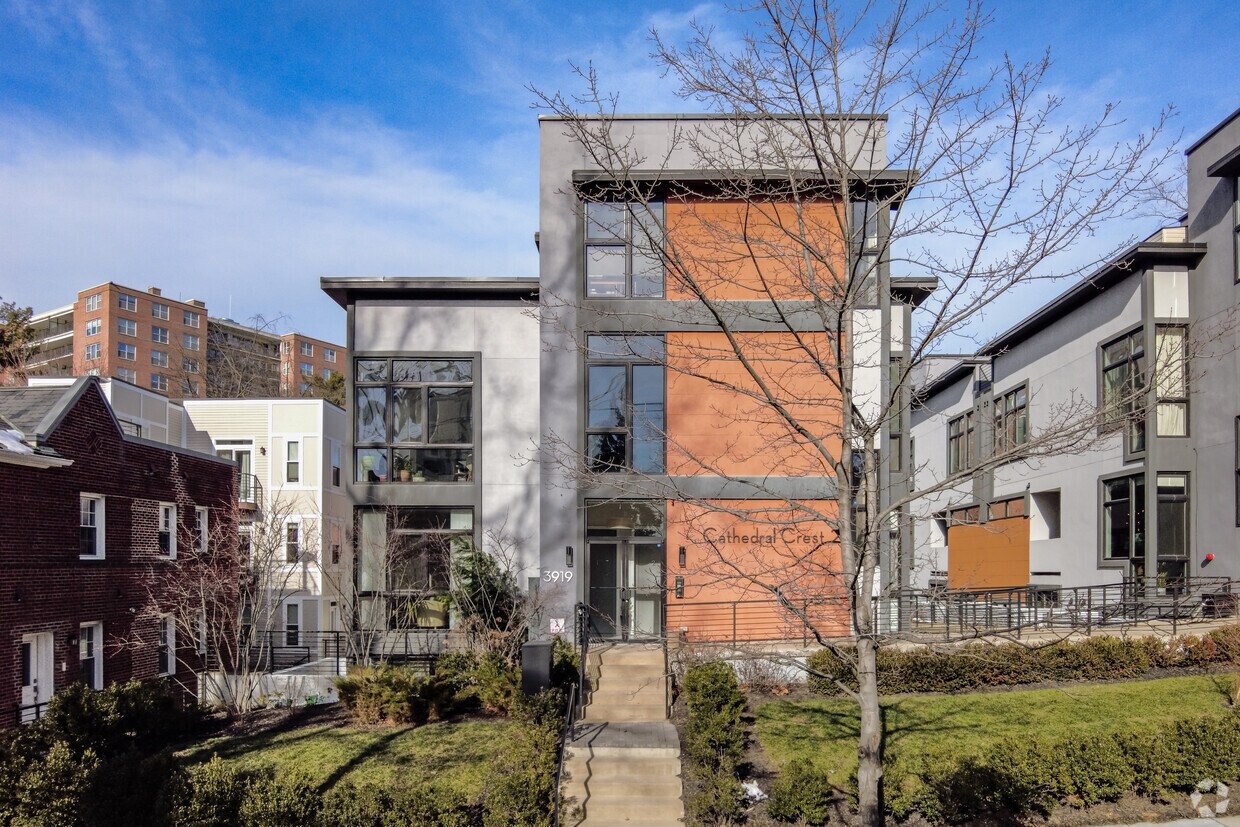 3919 Fulton St NW - Cathedral Crest 2