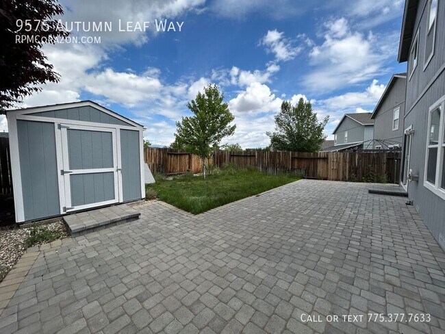 Foto del edificio - 9575 Autumn Leaf Way