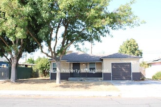 Building Photo - 3745 Kenmore Dr S