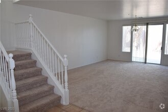 Building Photo - 9454 Magnificent Ave