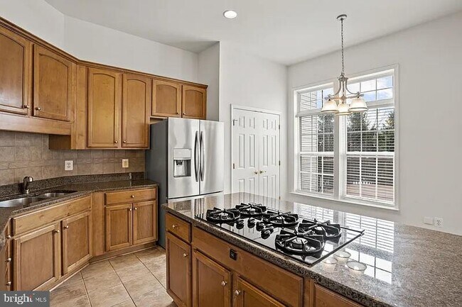 Building Photo - 24689 Siltstone Square