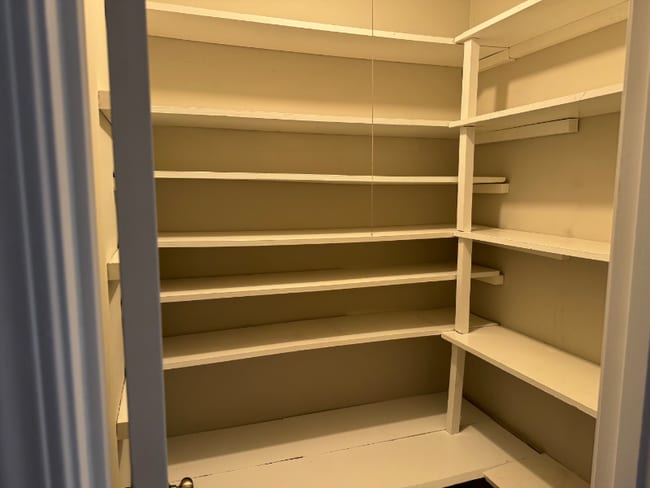 Building Photo - 865 Spalding Dr