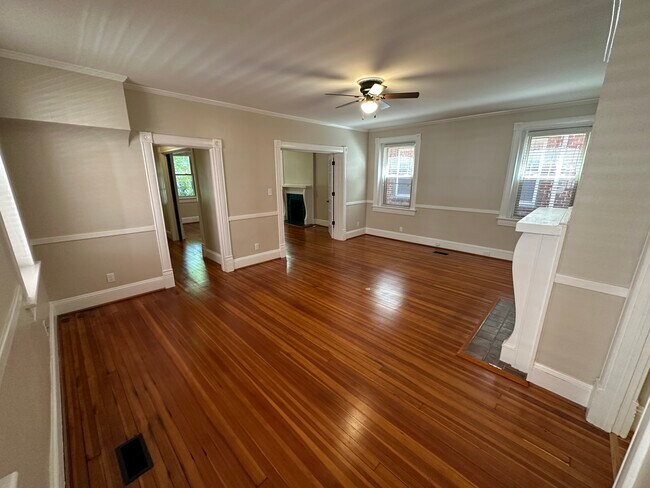 Building Photo - 1127 Graydon Ave