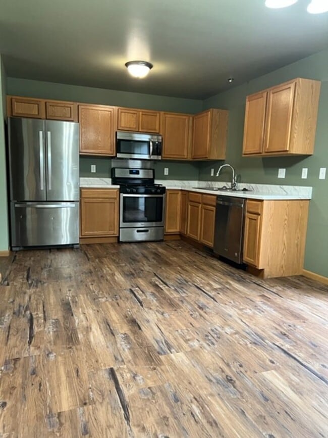 Building Photo - Charming 3-Bedroom, 1.5-Bathroom Townhouse for Rent in Valparaiso, Indiana