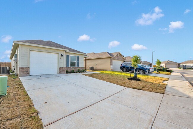 Foto del edificio - New Construction 3 bed 2 bath home on the ...