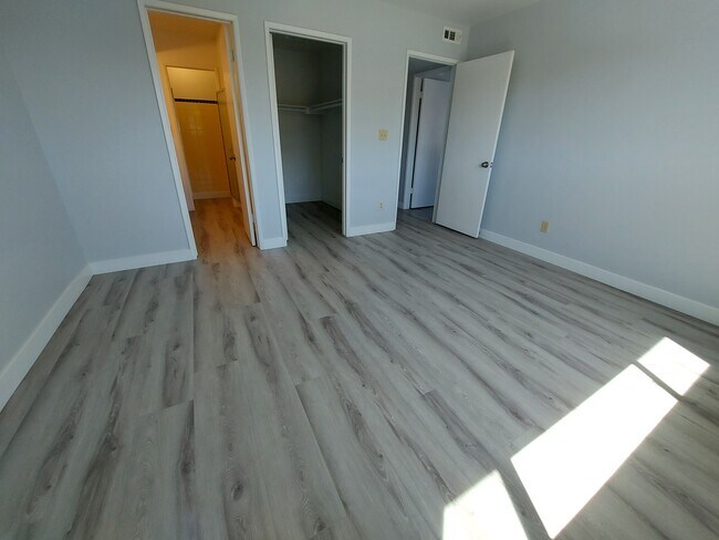 Building Photo - 13532 Arizona St