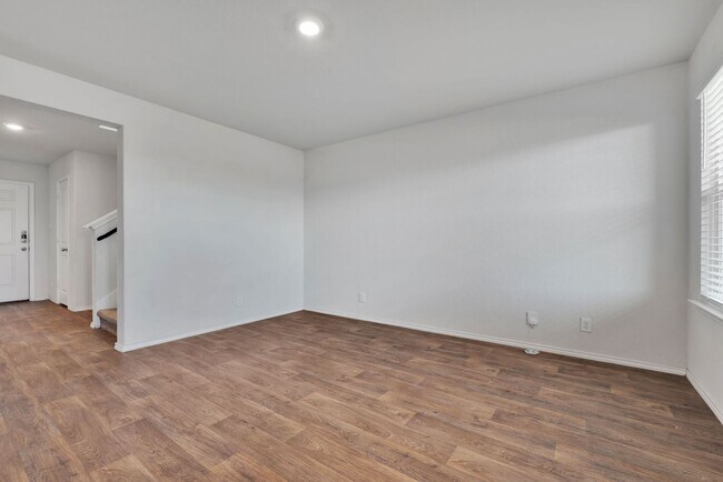 Foto del edificio - New Year Special!: Spacious 3 Bed 2.5 Bath Home In Redbird Ranch!