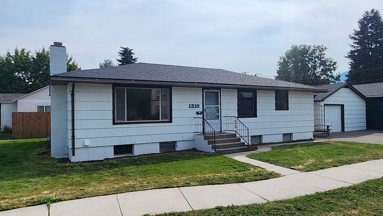 Foto principal - Beautiful Four Bedroom Two Bathroom House ...