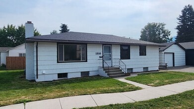 Building Photo - 1310 S Catlin St