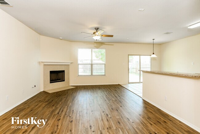 Building Photo - 2911 Thistlewood Dr