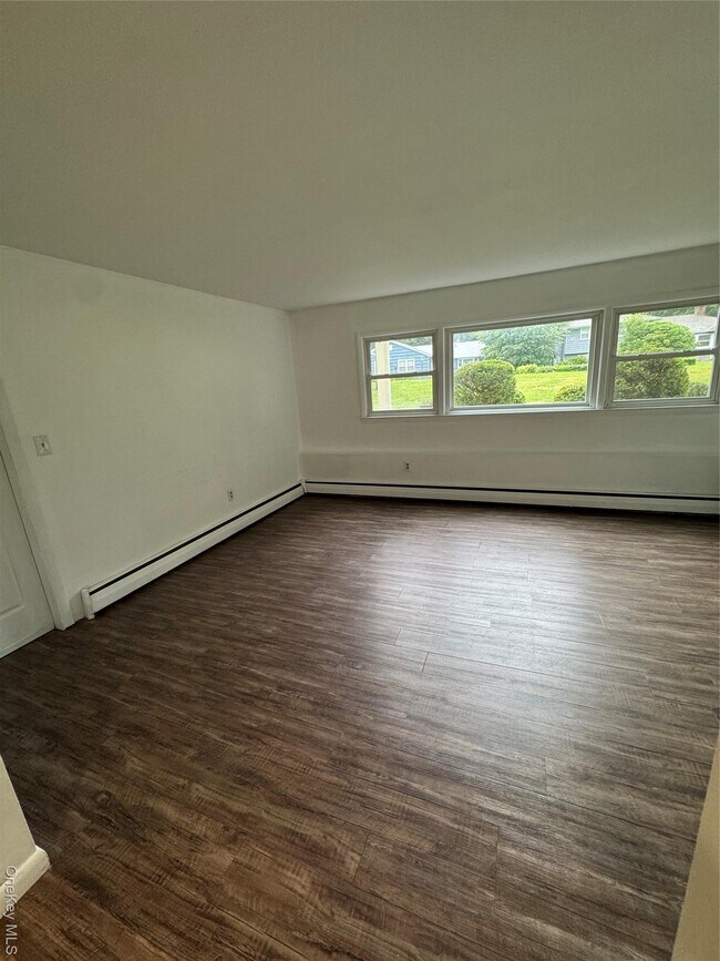 Foto del edificio - 1145 Glen Rd