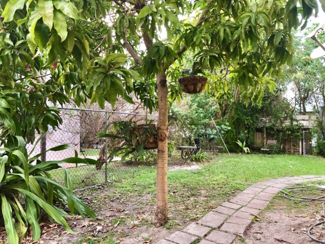 Foto del edificio - 1241 Normandy Dr